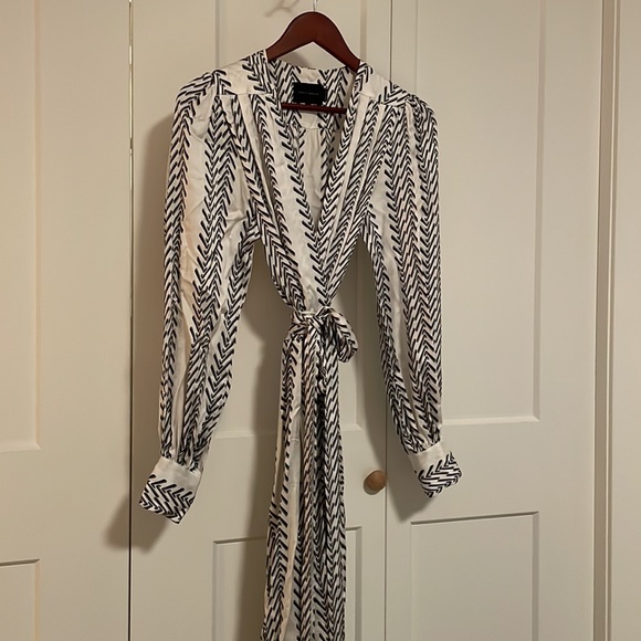 Birgitte Herskind wrap dress. Size 36. White with black detail. Like new - Picture 2 of 4
